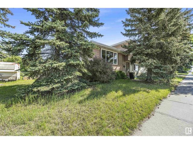 11132 51 Av Nw Nw, House detached with 4 bedrooms, 2 bathrooms and null parking in Edmonton AB | Image 2