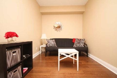 803 - 1 Hurontario St, Condo with 1 bedrooms, 2 bathrooms and 1 parking in Mississauga ON | Image 12