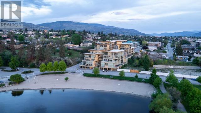 701 - 250 Marina Way, Condo with 3 bedrooms, 3 bathrooms and 2 parking in Penticton BC | Image 9