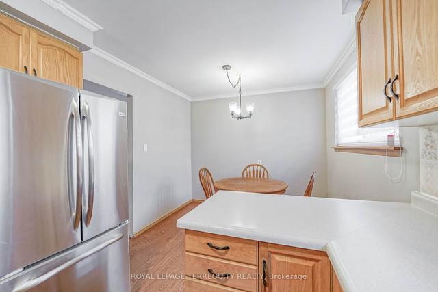 MAIN - 171 Guelph St, House detached with 3 bedrooms, 1 bathrooms and 1 parking in Oshawa ON | Image 7