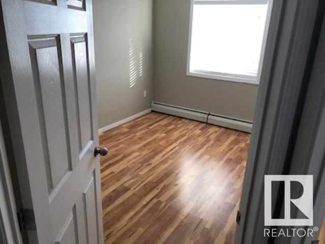 419 - 4309 33 St, Condo with 2 bedrooms, 1 bathrooms and 1 parking in Stony Plain AB | Image 6
