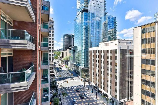 909 - 80 Cumberland St, Condo with 3 bedrooms, 3 bathrooms and 1 parking in Toronto ON | Image 20