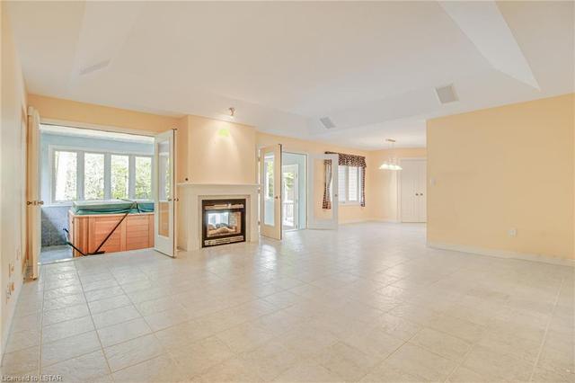 8869 Timberwood Trail, House detached with 5 bedrooms, 2 bathrooms and 12 parking in Grand Bend ON | Image 18