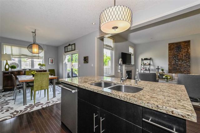 909 Riverstone Crt, House detached with 4 bedrooms, 4 bathrooms and 6 parking in Kitchener ON | Image 11