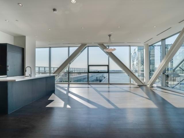 PH1301 - 39 Queens Quay E, Condo with 2 bedrooms, 3 bathrooms and 1 parking in Toronto ON | Image 4