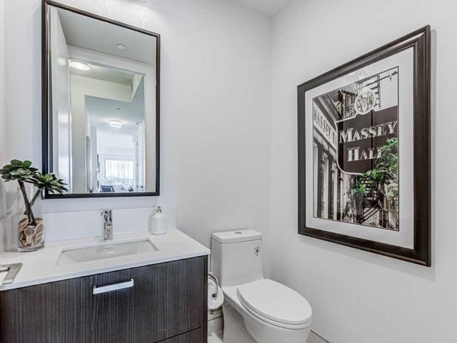 PH16 - 280 Howland Ave, Condo with 3 bedrooms, 3 bathrooms and 2 parking in Toronto ON | Image 9