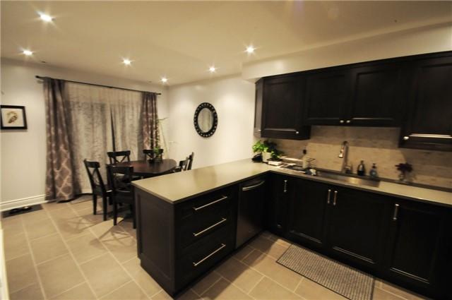 8 - 83 Mondeo Dr, Townhouse with 3 bedrooms, 3 bathrooms and 1 parking in Scarborough ON | Image 5