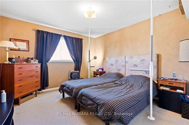 17 Waterview Crt, House semidetached with 3 bedrooms, 2 bathrooms and 4 parking in Welland ON | Image 3