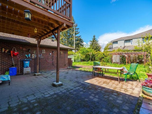 15357 96th Ave, House detached with 3 bedrooms, 2 bathrooms and 6 parking in Surrey BC | Image 24