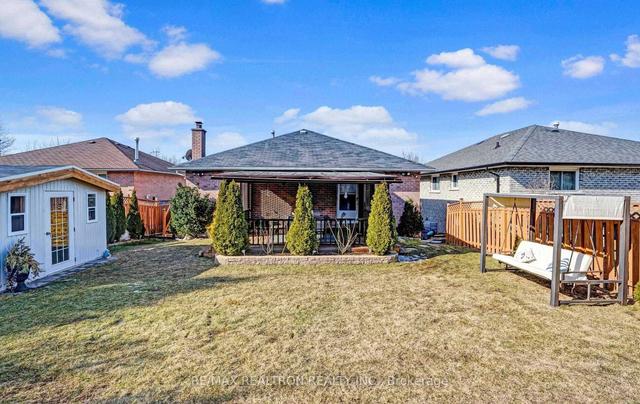 MAIN - 3 Visser Crt, House detached with 3 bedrooms, 1 bathrooms and 2 parking in Whitby ON | Image 9