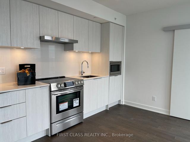 2017 - 25 Richmond St E, Condo with 2 bedrooms, 2 bathrooms and 1 parking in Toronto ON | Image 7