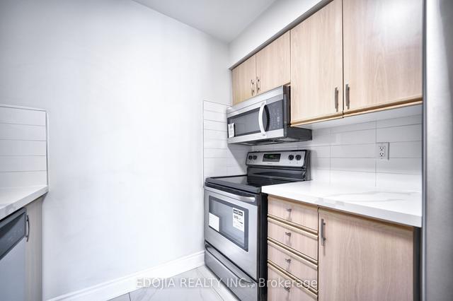 PH208 - 35 Empress Ave, Condo with 2 bedrooms, 2 bathrooms and 1 parking in North York ON | Image 4