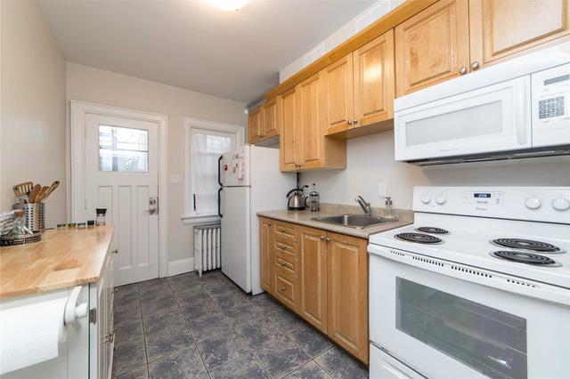MAIN - 233 Jane St, House detached with 2 bedrooms, 1 bathrooms and 1 parking in Toronto ON | Image 5