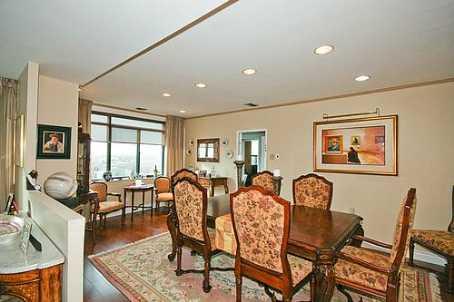PH1 - 3000 Bathurst St, Condo with 3 bedrooms, 4 bathrooms and 2 parking in North York ON | Image 3