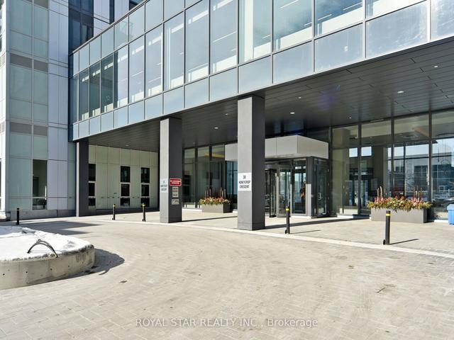 909 - 10 Honeycrisp Cres, Condo with 2 bedrooms, 2 bathrooms and 1 parking in Vaughan ON | Image 33