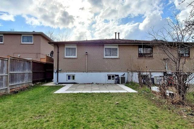 MAIN - 24 Elise Terr, House semidetached with 3 bedrooms, 1 bathrooms and 3 parking in North York ON | Image 15