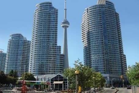 803 - 208 Queens Quay W, Condo with 2 bedrooms, 2 bathrooms and 0 parking in Toronto ON | Image 12