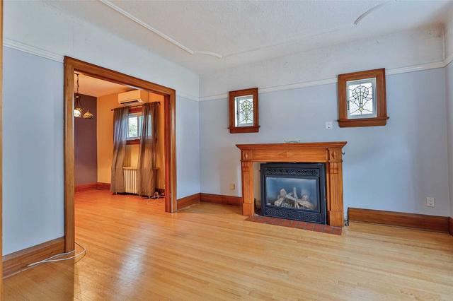 MAIN - 24 3 Rd St, House detached with 2 bedrooms, 1 bathrooms and 3 parking in Etobicoke ON | Image 12