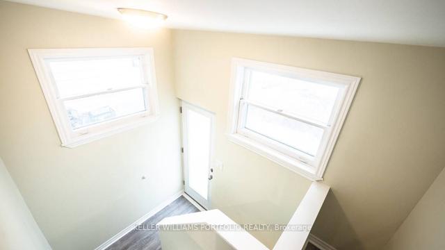 MAIN - 128 Lambton Ave, House detached with 2 bedrooms, 1 bathrooms and 1 parking in York ON | Image 4