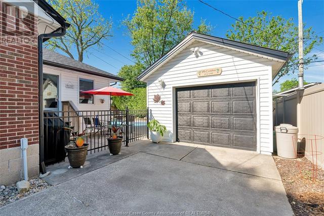 3291 Maisonneuve, House detached with 3 bedrooms, 2 bathrooms and null parking in Windsor ON | Image 29