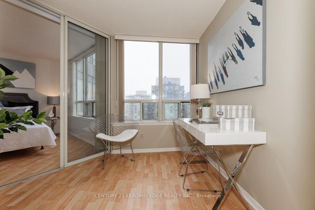 2218 - 7 Bishop Ave, Condo with 2 bedrooms, 2 bathrooms and 1 parking in Toronto ON | Image 6