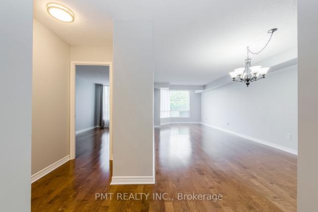 506 - 3 Hickory Tree Rd, Condo with 1 bedrooms, 1 bathrooms and 1 parking in York ON | Image 7
