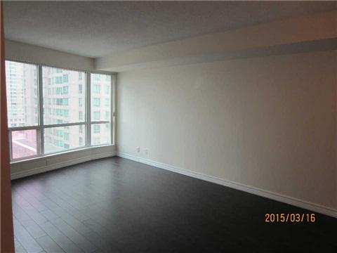 803 - 18 Lee Centre Dr, Condo with 2 bedrooms, 2 bathrooms and 1 parking in Scarborough ON | Image 6