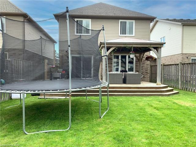 6426 Armelina Crescent Cres, House detached with 3 bedrooms, 3 bathrooms and 4 parking in Niagara Falls ON | Image 15