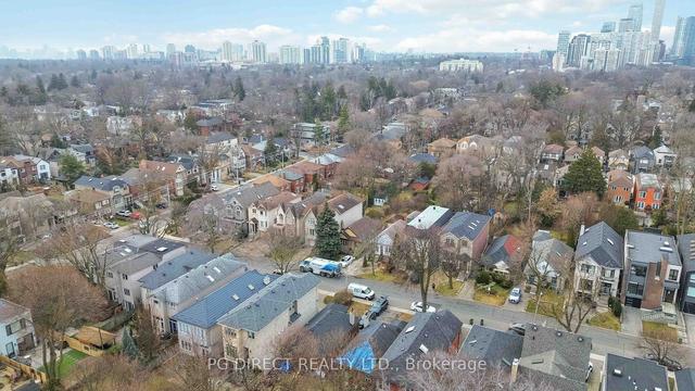 23 Hoyle Ave, House detached with 2 bedrooms, 1 bathrooms and 1 parking in Toronto ON | Image 6