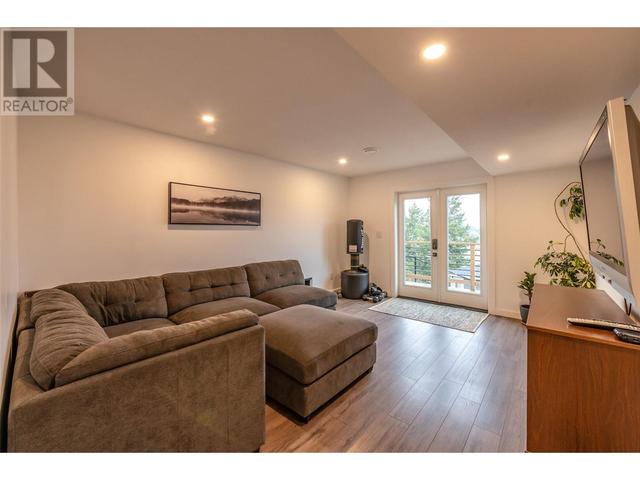 116 - 10903 Dale Meadows Rd, House detached with 5 bedrooms, 3 bathrooms and 2 parking in Summerland BC | Image 16
