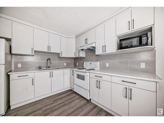 6340 - 34 A Av Nw Nw, House semidetached with 3 bedrooms, 1 bathrooms and null parking in Edmonton AB | Image 11
