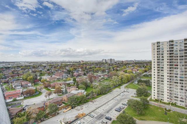 1703 - 390 Dixon Rd, Condo with 2 bedrooms, 1 bathrooms and 1 parking in Etobicoke ON | Image 5