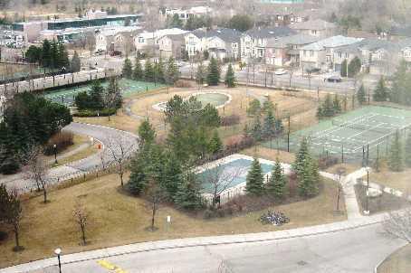 PH208 - 81 Townsgate Dr, Condo with 2 bedrooms, 2 bathrooms and 59 parking in Thornhill ON | Image 2
