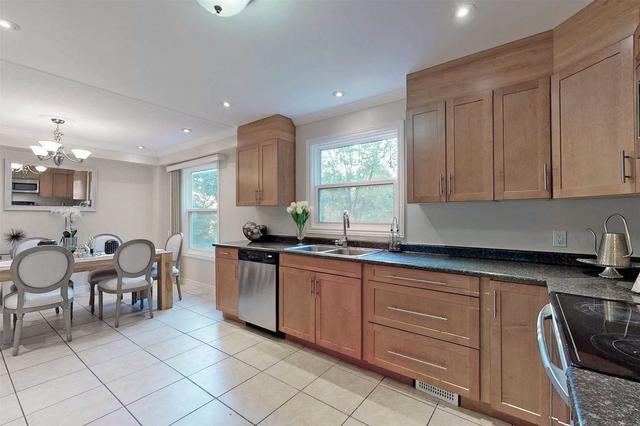 MAIN - 1011 Jacarandah Dr, House detached with 4 bedrooms, 3 bathrooms and 1 parking in Newmarket ON | Image 2