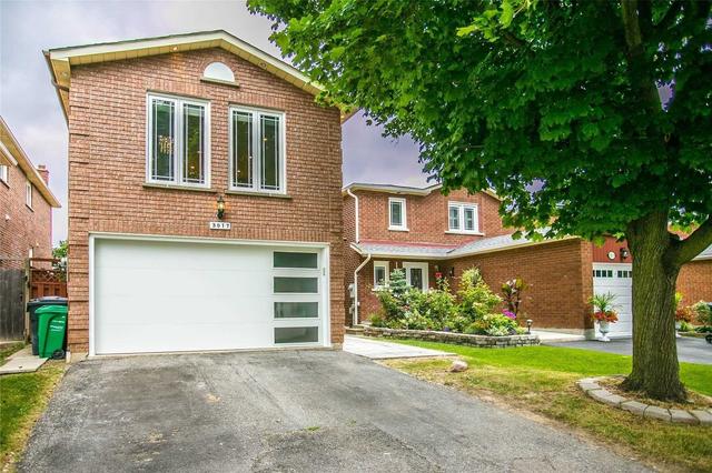 MAIN - 3017 Olympus Mews, House detached with 3 bedrooms, 3 bathrooms and 1 parking in Mississauga ON | Image 1