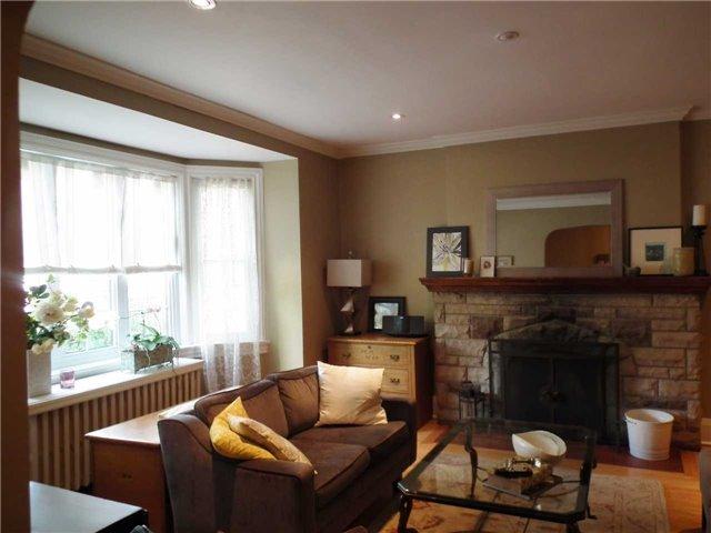 MAIN - 1244 Toronto St W, House detached with 2 bedrooms, 1 bathrooms and 2 parking in Toronto ON | Image 2