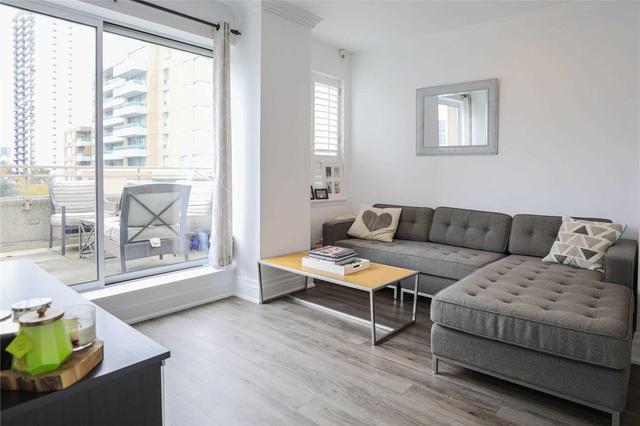 PH03 - 111 Merton St, Condo with 1 bedrooms, 1 bathrooms and 1 parking in Toronto ON | Image 1