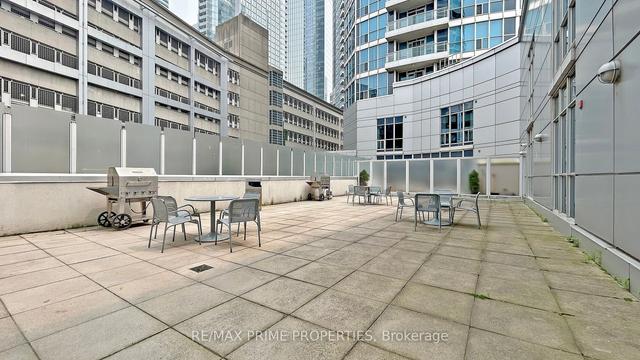 403 - 218 Queens Quay W, Condo with 1 bedrooms, 2 bathrooms and 0 parking in Toronto ON | Image 31