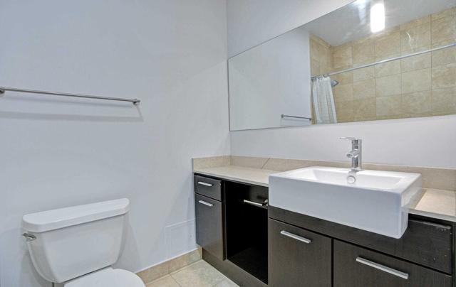 PH201 - 770 Bay St, Condo with 2 bedrooms, 2 bathrooms and 1 parking in Toronto ON | Image 7