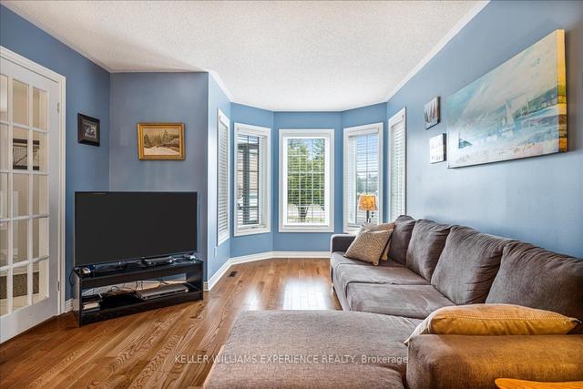 9 Lang Dr, House detached with 3 bedrooms, 3 bathrooms and 6 parking in Barrie ON | Image 7
