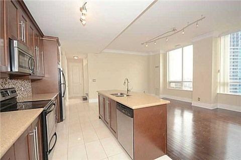 PH202 - 135 Wynford Dr, Condo with 2 bedrooms, 2 bathrooms and 2 parking in North York ON | Image 4
