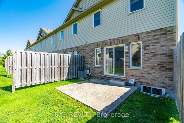 6 - 42 Waterford Dr, Townhouse with 3 bedrooms, 3 bathrooms and 2 parking in Guelph ON | Image 21