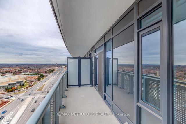 1214 - 2520 Eglinton Ave W, Condo with 1 bedrooms, 1 bathrooms and 1 parking in Mississauga ON | Image 3