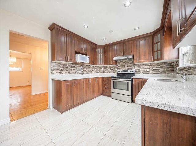 MAIN - 4129 Brandon Gate Dr, House detached with 3 bedrooms, 1 bathrooms and 1 parking in Mississauga ON | Image 15