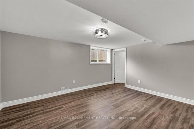 1483 Fisher Ave, House detached with 2 bedrooms, 2 bathrooms and 5 parking in Burlington ON | Image 26