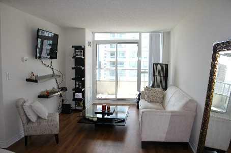 PH2-16 - 35 Hollywood Ave, Condo with 1 bedrooms, 1 bathrooms and 1 parking in North York ON | Image 2