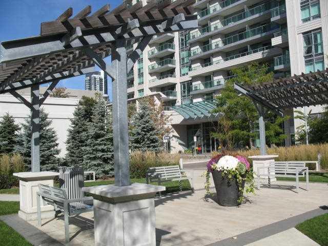 PH210 - 17 Anndale Rd, Condo with 1 bedrooms, 1 bathrooms and 1 parking in Scarborough ON | Image 2