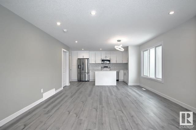 2 - 10927 80 Ave Nw, House semidetached with 3 bedrooms, 3 bathrooms and null parking in Edmonton AB | Image 11
