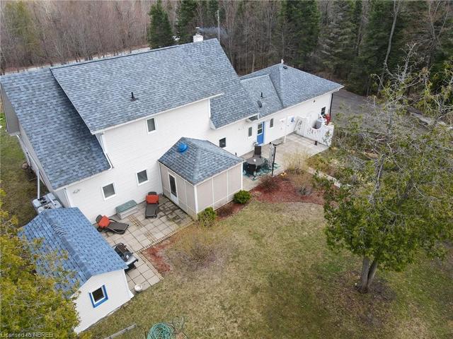 885 Larocque Rd, House detached with 3 bedrooms, 2 bathrooms and null parking in North Bay ON | Image 40