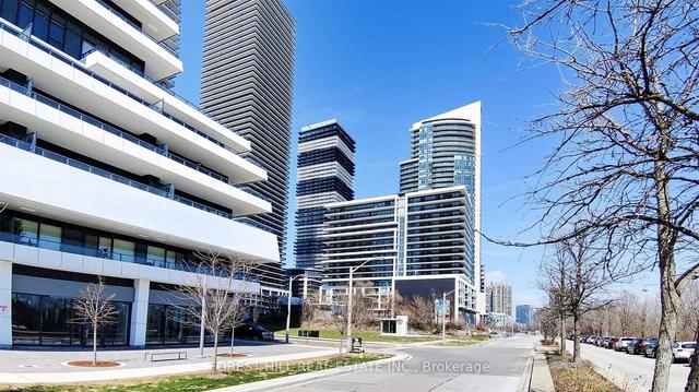 909 - 65 Annie Craig Dr, Condo with 2 bedrooms, 3 bathrooms and 1 parking in Etobicoke ON | Image 1